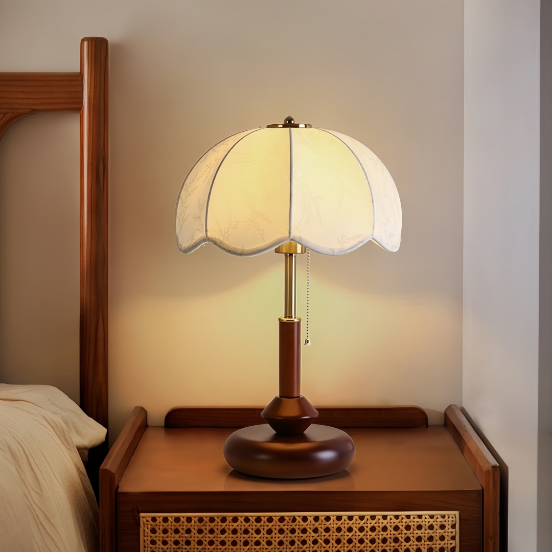 مصباح طاولة قبة مزخرفة بتصميم  - مراجعة Lighting Decoration In Bedroom وسعره