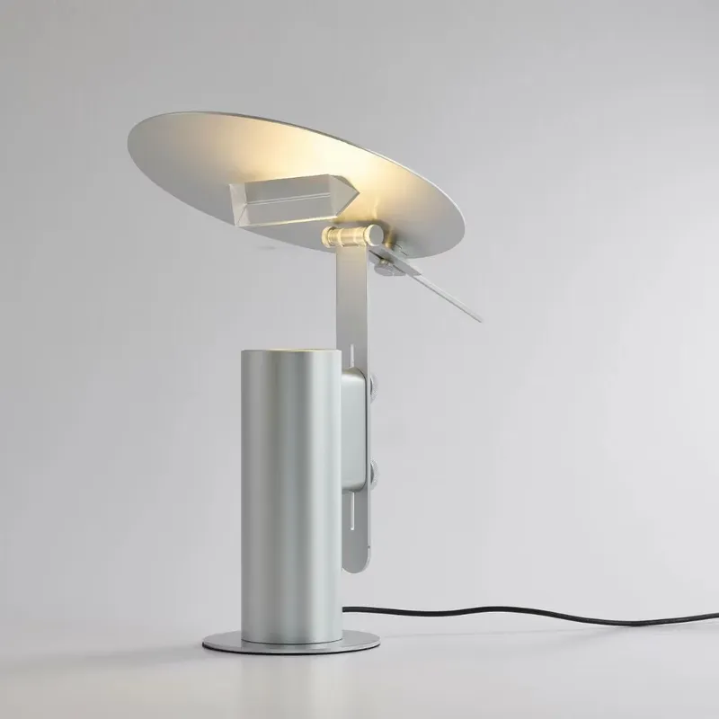 مصباح طاولة LED حديث وإبداعي ب - مراجعة Lighting Decoration In Bedroom وسعره