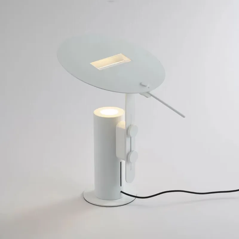 مصباح طاولة LED حديث وإبداعي ب - مراجعة Lighting Decoration In Bedroom وسعره